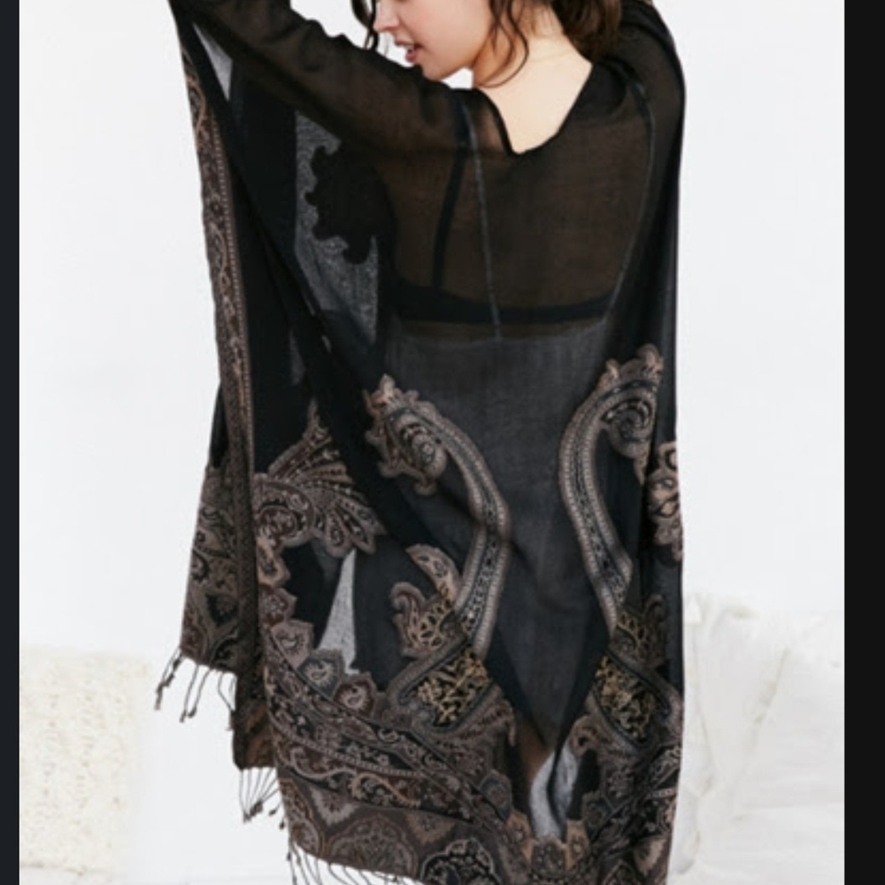 Urban Outfitters Sheer Black Paisley Fringe Kimono Wrap